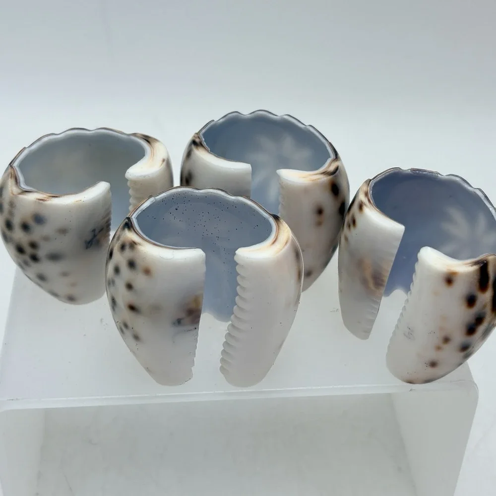 Set of 4 Tiger Cowrie Sea Shell Napkin Holders Rings Summer Beach Home Decor
